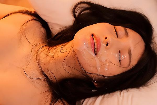 『顔射動画』あぁーいっぱい出しちゃうよぉ～♪【んあ、もっとぉぉ、ら゛ぁめえ！】出張先での相部屋宿泊で美人ＯＬとＮＴＲファックで燃える♪イケない身体だねぇ…！