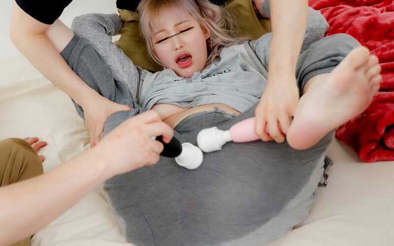 素人ギャルのお漏らしマ○コが最高に気持ち良い…凄すぎるテクニックに思いっきり淫汁噴射するお嬢ちゃん