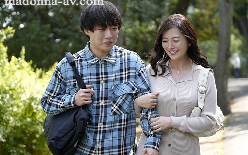 憧れの叔母と帰省先で秘密の関係！！あぁ…叔母さん…とっても綺麗だよぉ！！